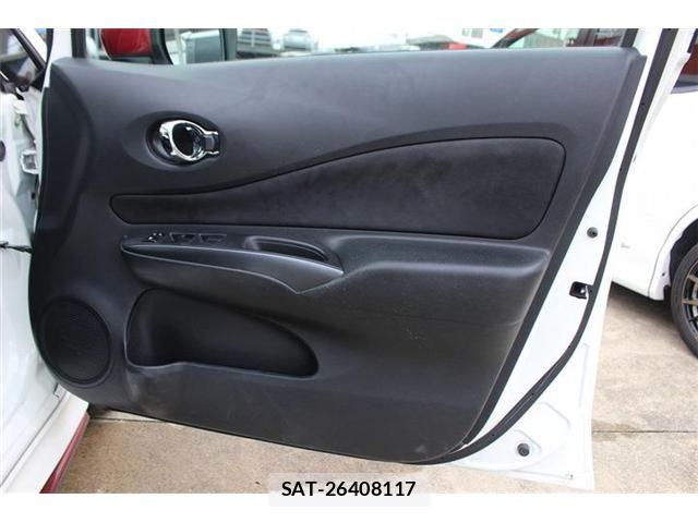 Nissan NOTE 2017-04 8209280-29