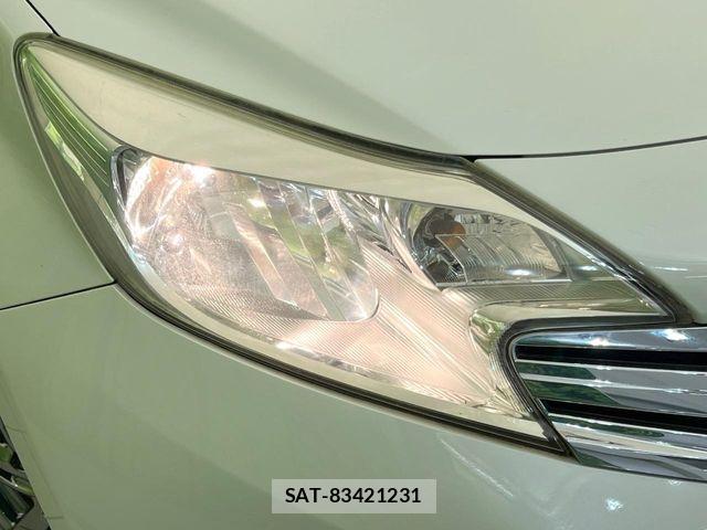 Nissan NOTE 2013-09 8209300-12