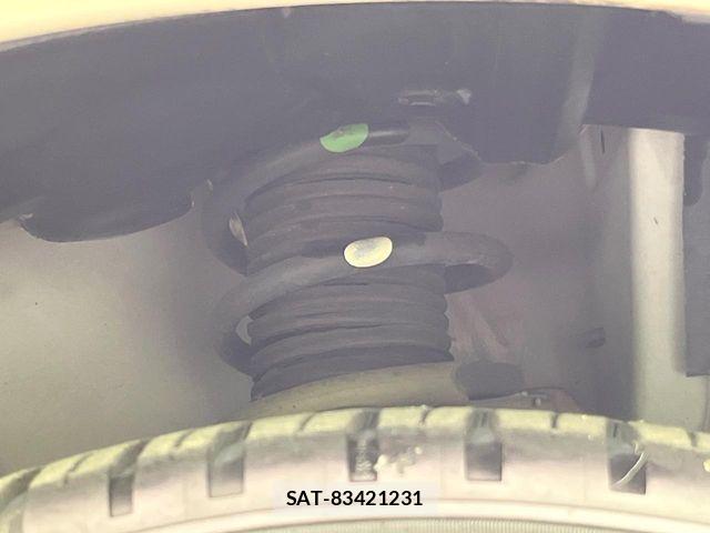 Nissan NOTE 2013-09 8209300-16