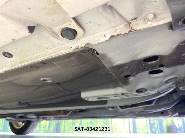Nissan NOTE 2013-09 8209300-19