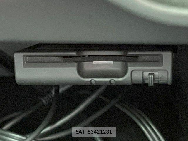 Nissan NOTE 2013-09 8209300-5