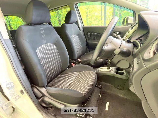 Nissan NOTE 2013-09 8209300-7