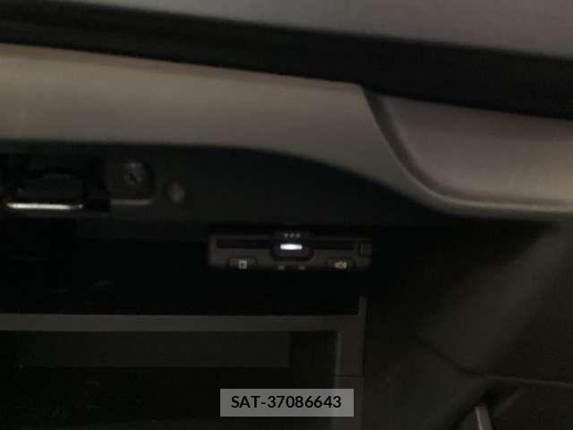 Nissan NOTE 2021-05 8209282-7