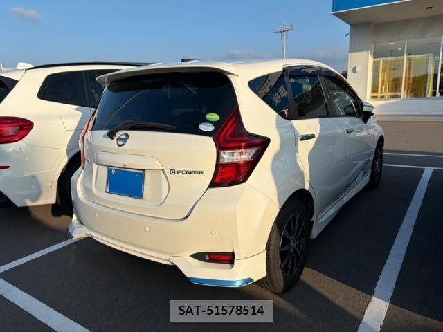 Nissan NOTE 2018-03 8209308-2