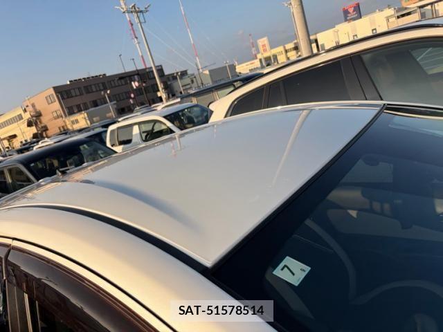 Nissan NOTE 2018-03 8209308-4