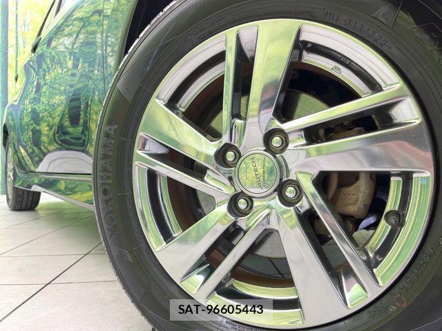 Nissan NOTE 2012-12 8209302-11