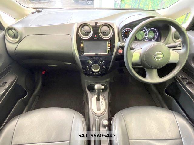 Nissan NOTE 2012-12 8209302-1
