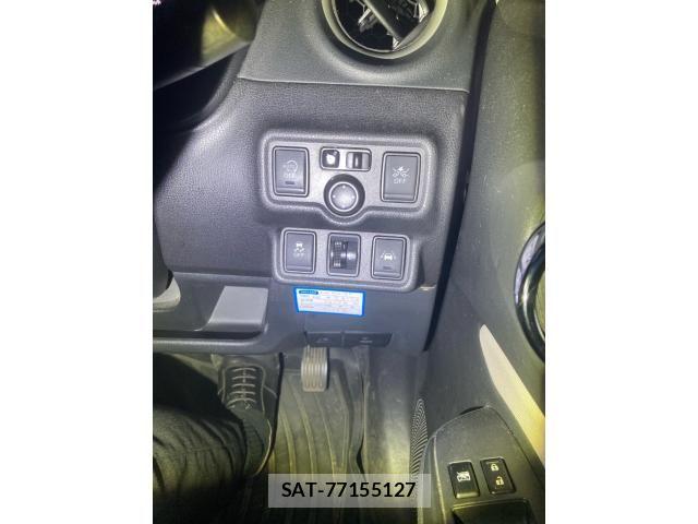 Nissan NOTE 2018-03 8209311-16