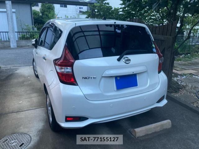 Nissan NOTE 2018-03 8209311-1