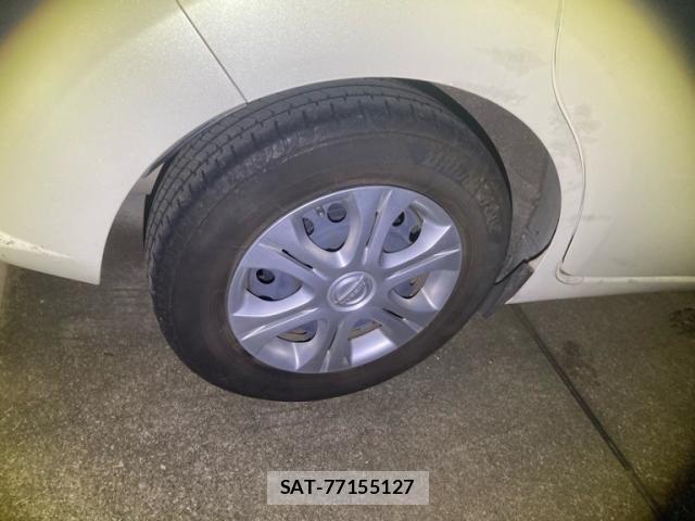 Nissan NOTE 2018-03 8209311-4
