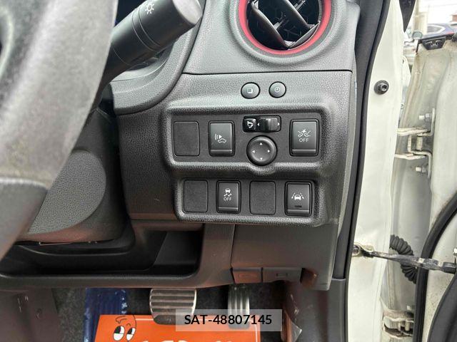 Nissan NOTE 2020-01 8209270-9