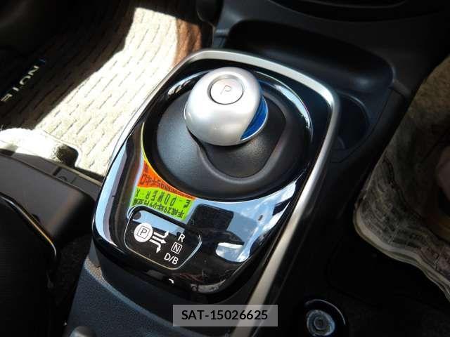 Nissan NOTE 2017-09 8209292-17