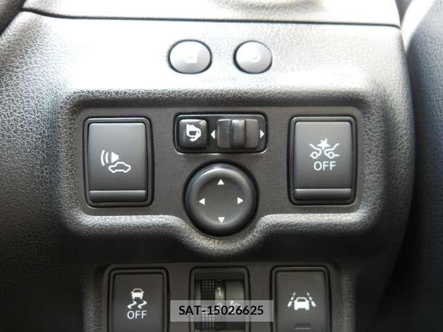 Nissan NOTE 2017-09 8209292-6