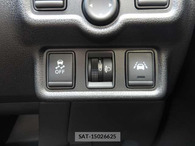 Nissan NOTE 2017-09 8209292-7
