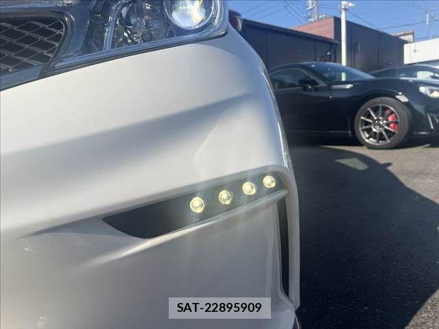 Nissan NOTE 2015-07 8209274-10