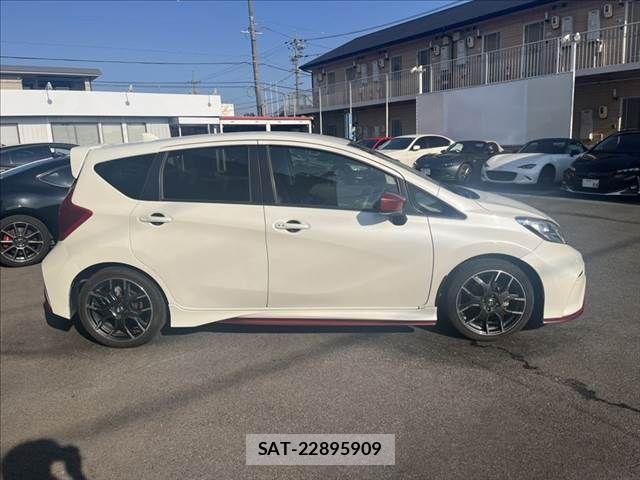Nissan NOTE 2015-07 8209274-14