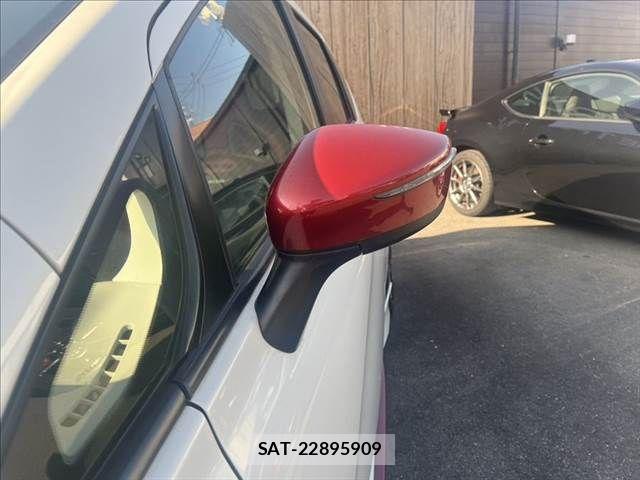 Nissan NOTE 2015-07 8209274-23