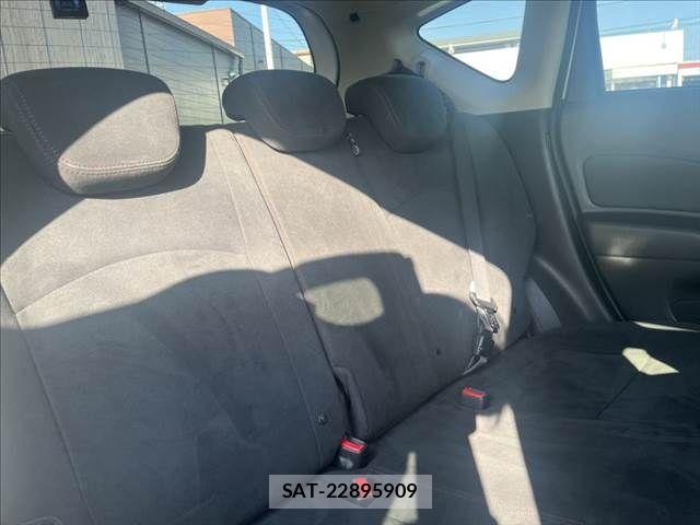 Nissan NOTE 2015-07 8209274-5