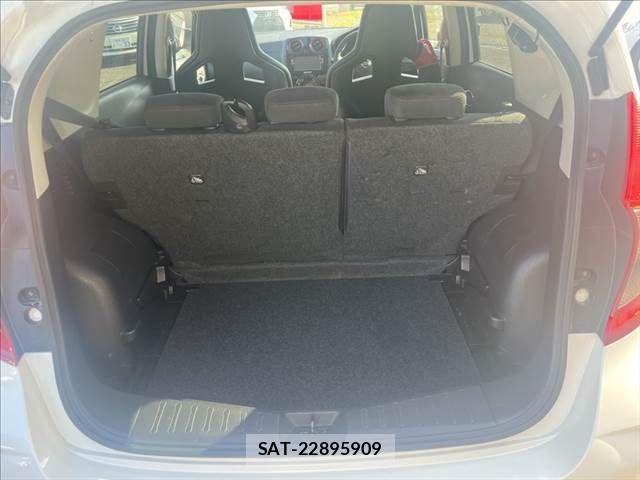Nissan NOTE 2015-07 8209274-6