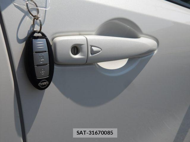 Nissan NOTE 2023-04 8209264-8