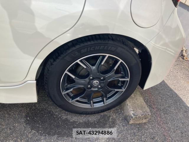 Nissan NOTE 2017-03 8231143-3