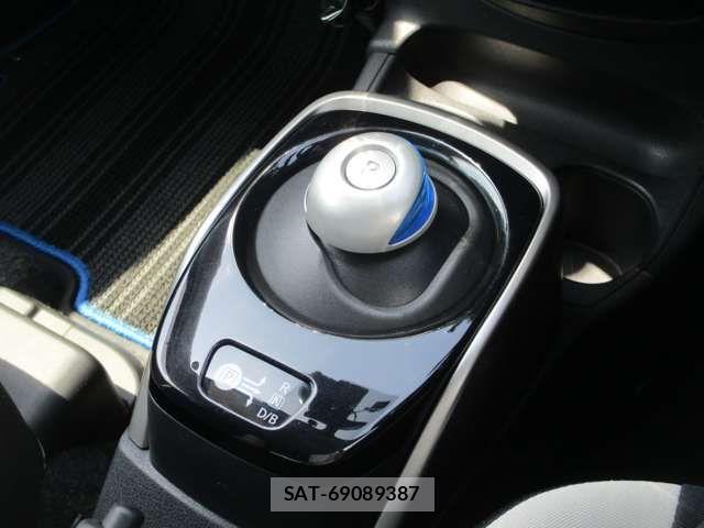 Nissan NOTE 2017-07 8231144-11