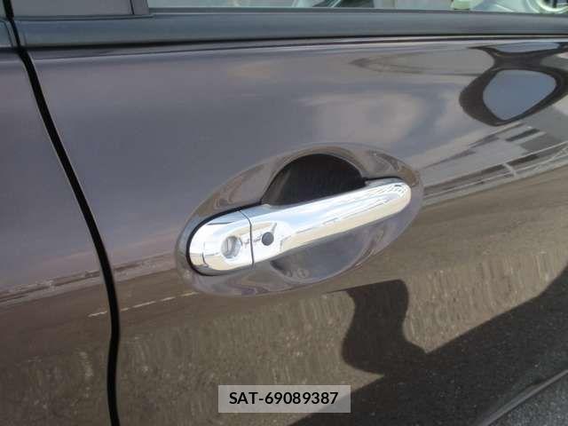 Nissan NOTE 2017-07 8231144-15