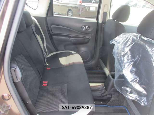 Nissan NOTE 2017-07 8231144-17