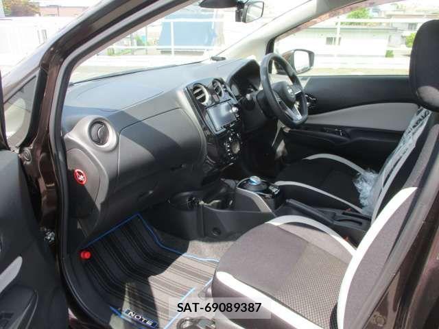 Nissan NOTE 2017-07 8231144-18