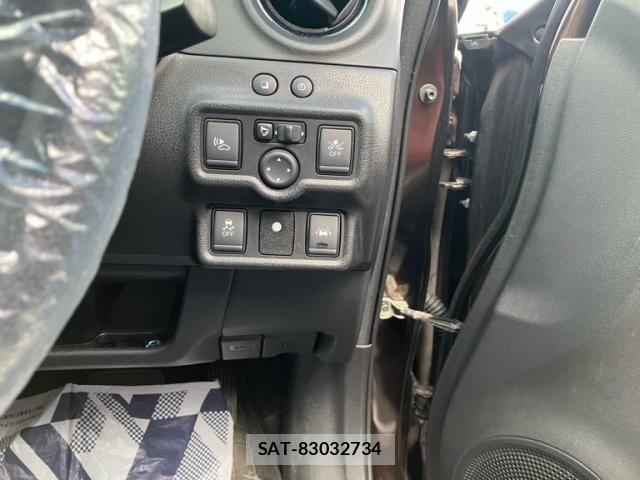 Nissan NOTE 2018-02 8231150-20