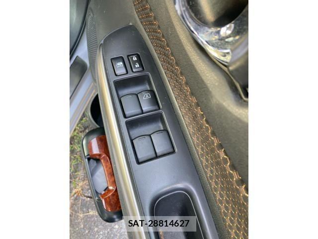 Nissan NOTE 2015-11 8231147-12