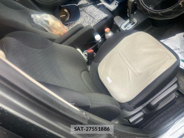 Nissan NOTE 2010-07 8231155-6
