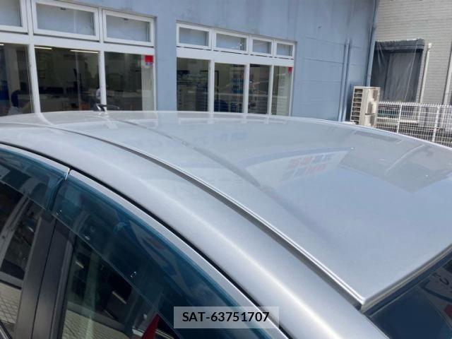 Nissan NOTE 2013-08 8231157-12
