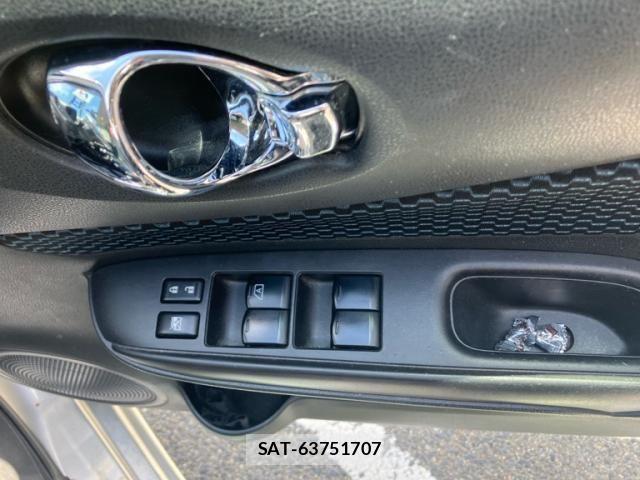 Nissan NOTE 2013-08 8231157-15