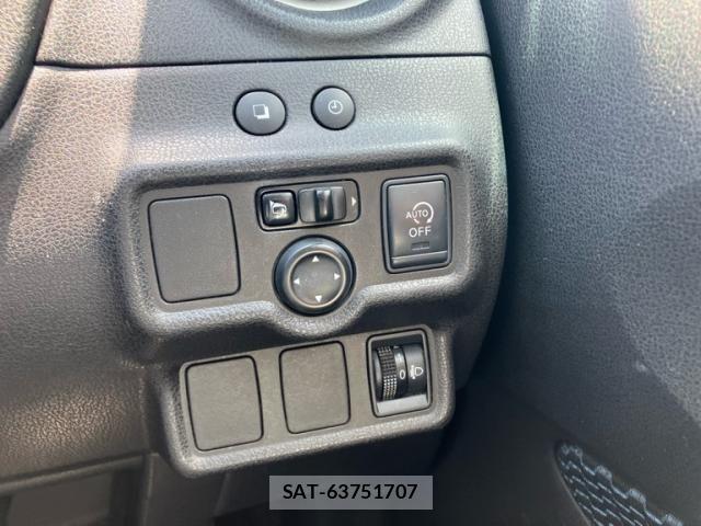 Nissan NOTE 2013-08 8231157-17