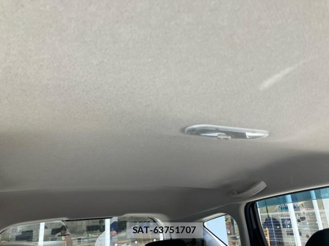 Nissan NOTE 2013-08 8231157-25
