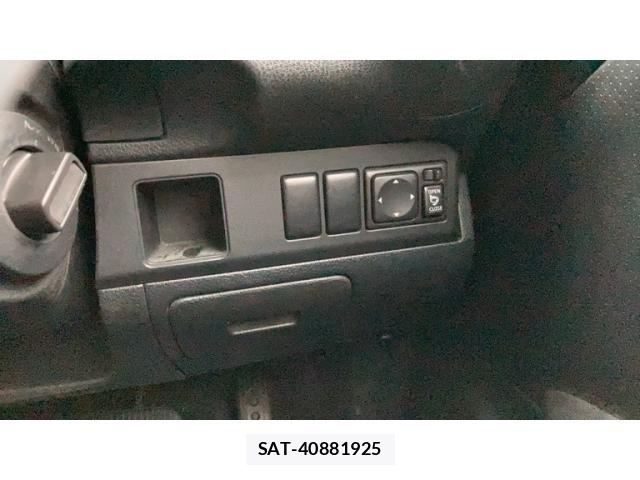 Nissan NOTE 2007-01 8231158-14