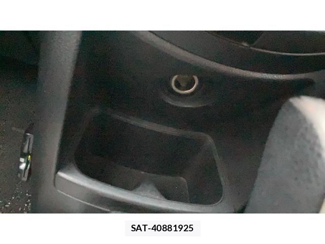 Nissan NOTE 2007-01 8231158-21