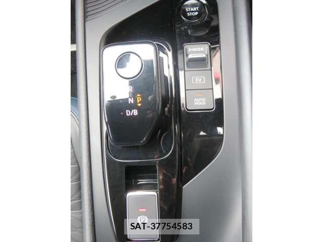 Nissan NOTE 2021-06 8231133-3