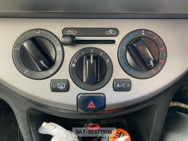 Nissan NOTE 2011-06 8231154-18