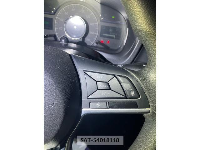 Nissan NOTE 2018-03 8231151-16