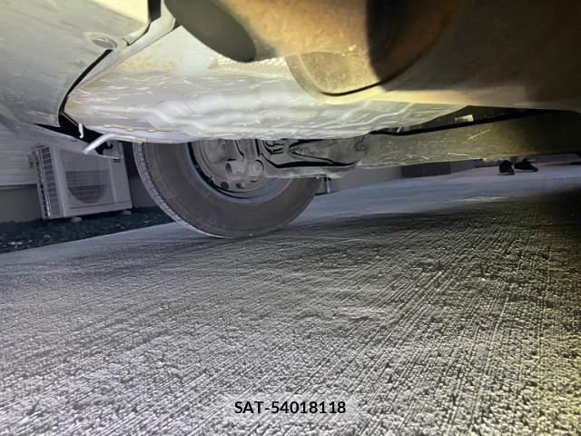 Nissan NOTE 2018-03 8231151-27