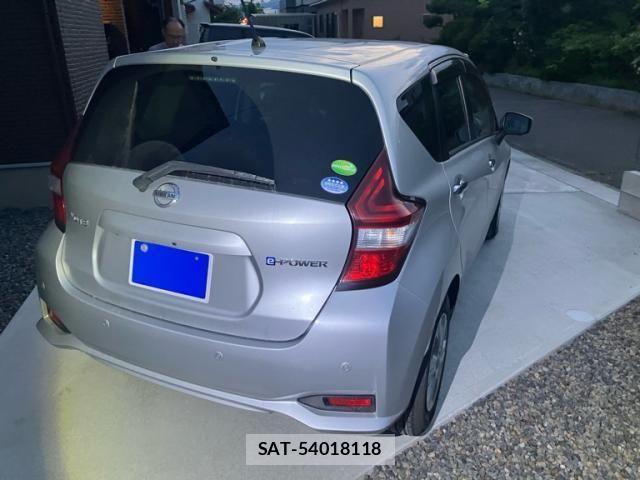 Nissan NOTE 2018-03 8231151-4