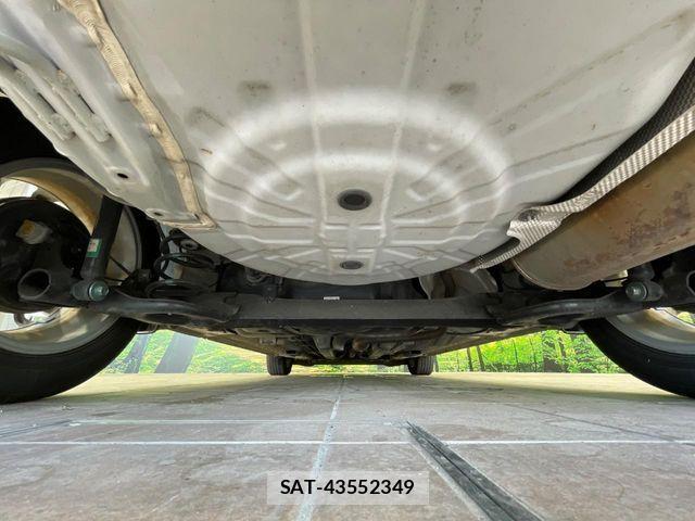 Nissan NOTE 2017-01 8246217-18