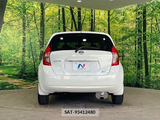 Nissan NOTE 2013-06 8246225-14