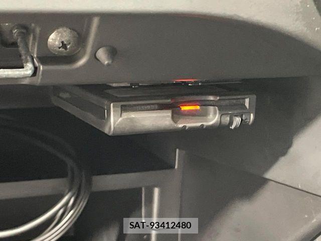 Nissan NOTE 2013-06 8246225-4