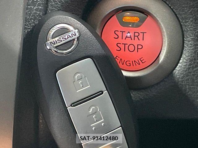 Nissan NOTE 2013-06 8246225-6