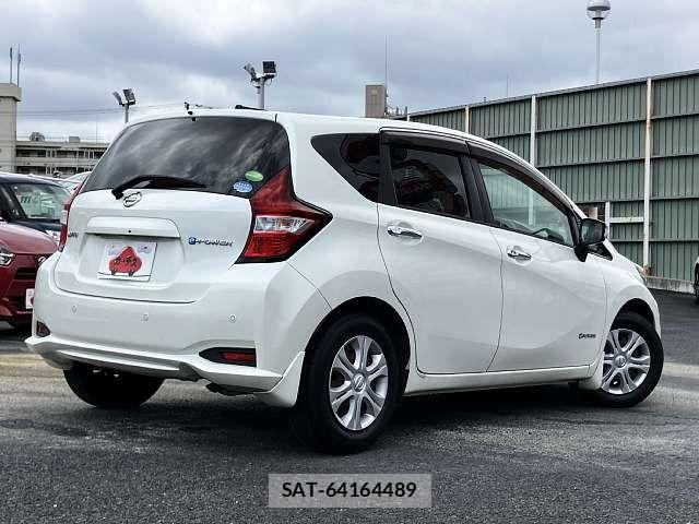 Nissan NOTE 2017-05 8246218-2