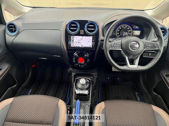 Nissan NOTE 2018-06 8246215-1