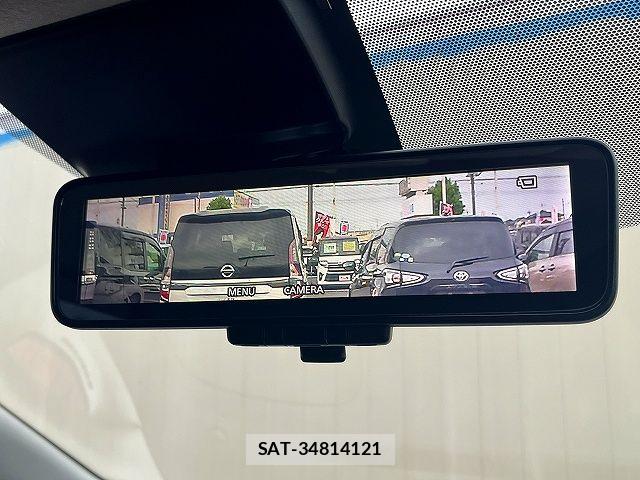 Nissan NOTE 2018-06 8246215-22